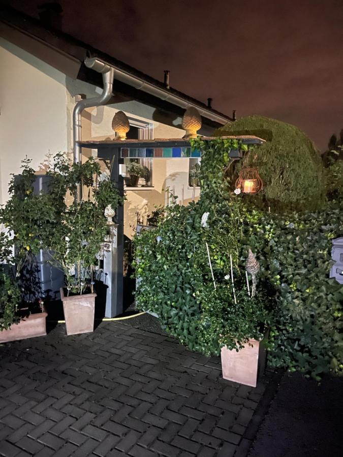 Appartement Region Esslingen - Naehe Messe - Flughafen - Stuttgart - Wohnen Und Arbeiten Auf Zeit In 120M2 Wohlfuehlatmosphaere - Ab 3 Uebernachtungen - Geeignet Fuer 4 Pers Incl Kinder - Beistellbett Moeglich - Kinder Und Tiere Willkommen - Garage F Altbach Exteriör bild